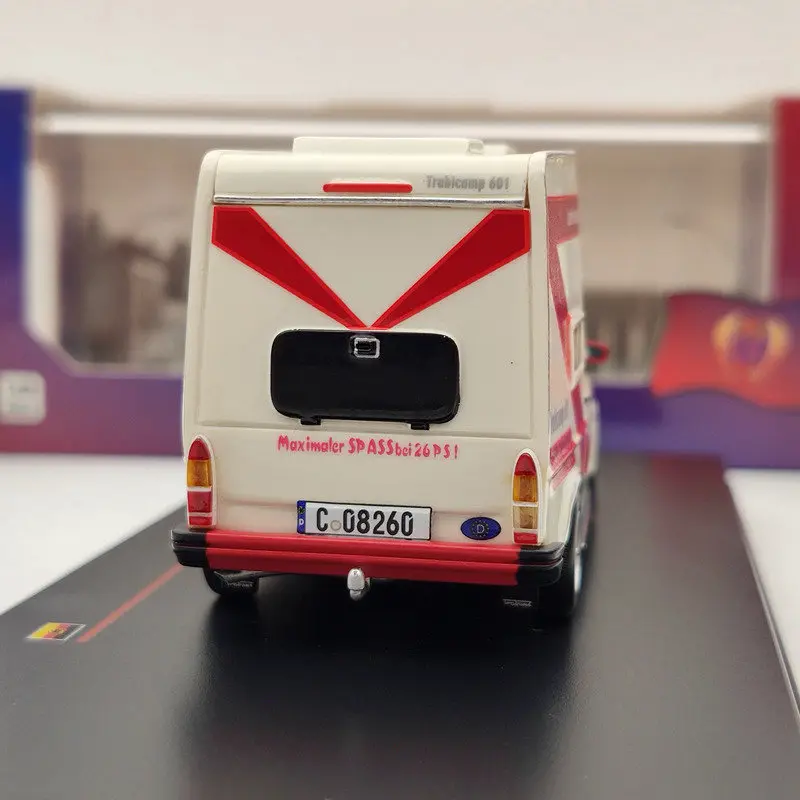 IST 1/43 для Trabant 601 1980 Wohnmobil белый IST189 литьё под давлением модельных Ограниченная