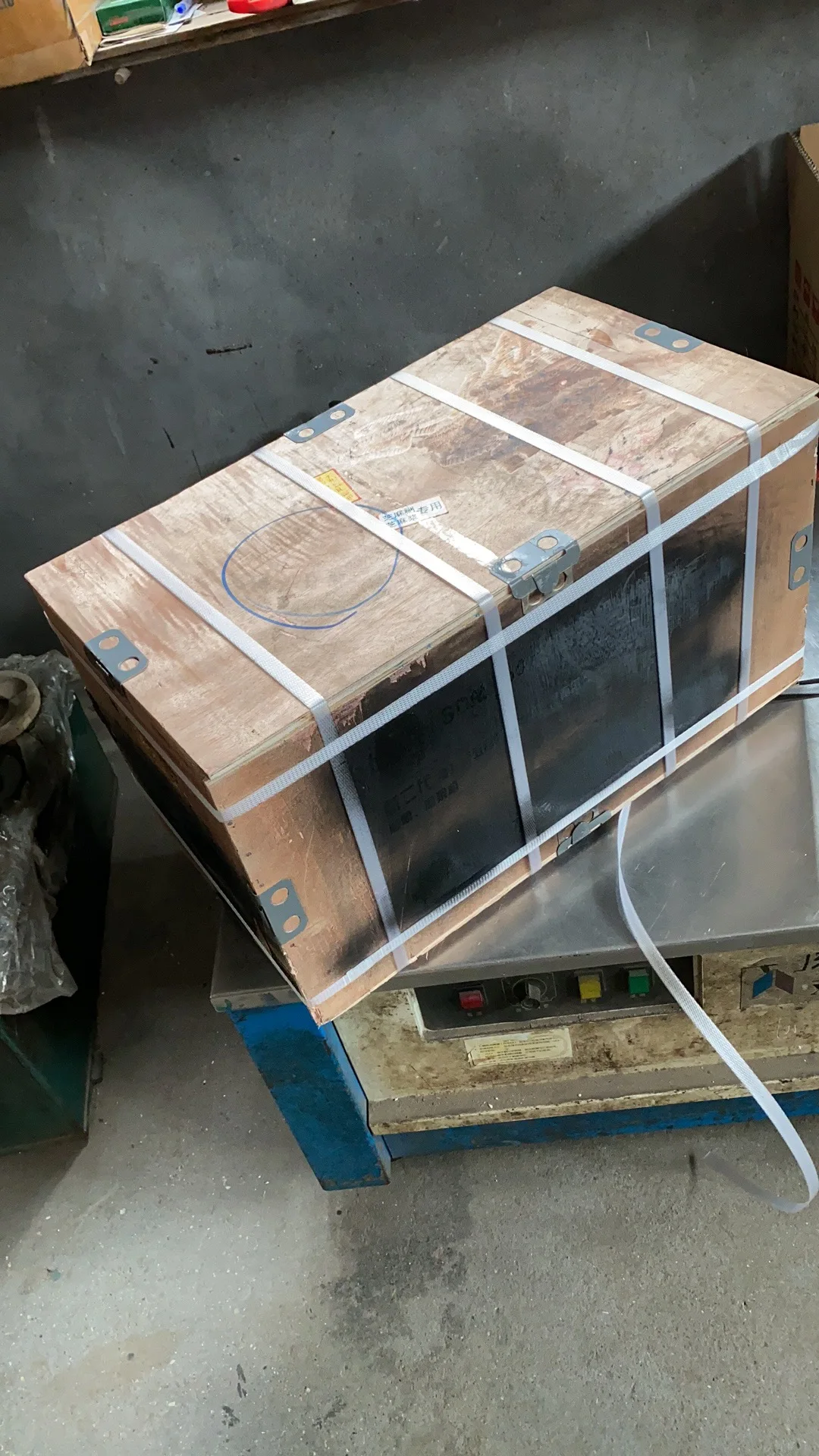 Малогабаритная электрическая машина высокой емкости для мокрого и сухого