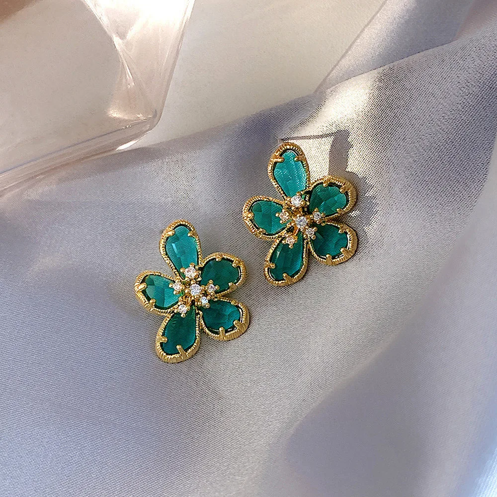 

2020 New Shiny Jewelry Crystal Elegant Flower Stud Earrings for Women Gift Simple Style Statement Earrings