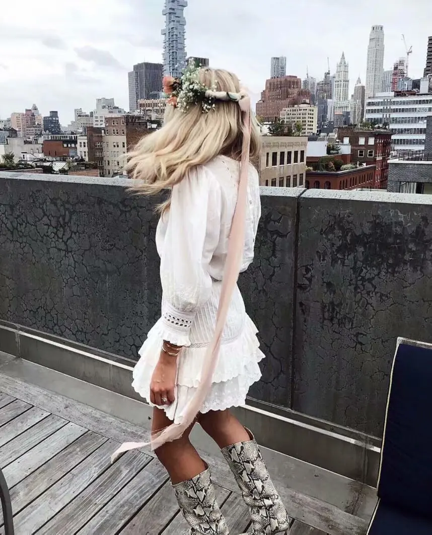 Однотонное Белое Мини Платье с вышивкой и длинным рукавом винтажное платье