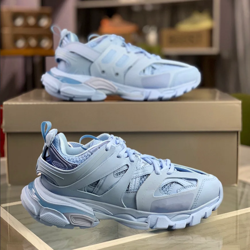 

Women/Men Top Quality Luxury Designer Track Sneakers Outdoor Comfy Breathable Sports Running Shoes Casual Jogging Tennis Sneaker
