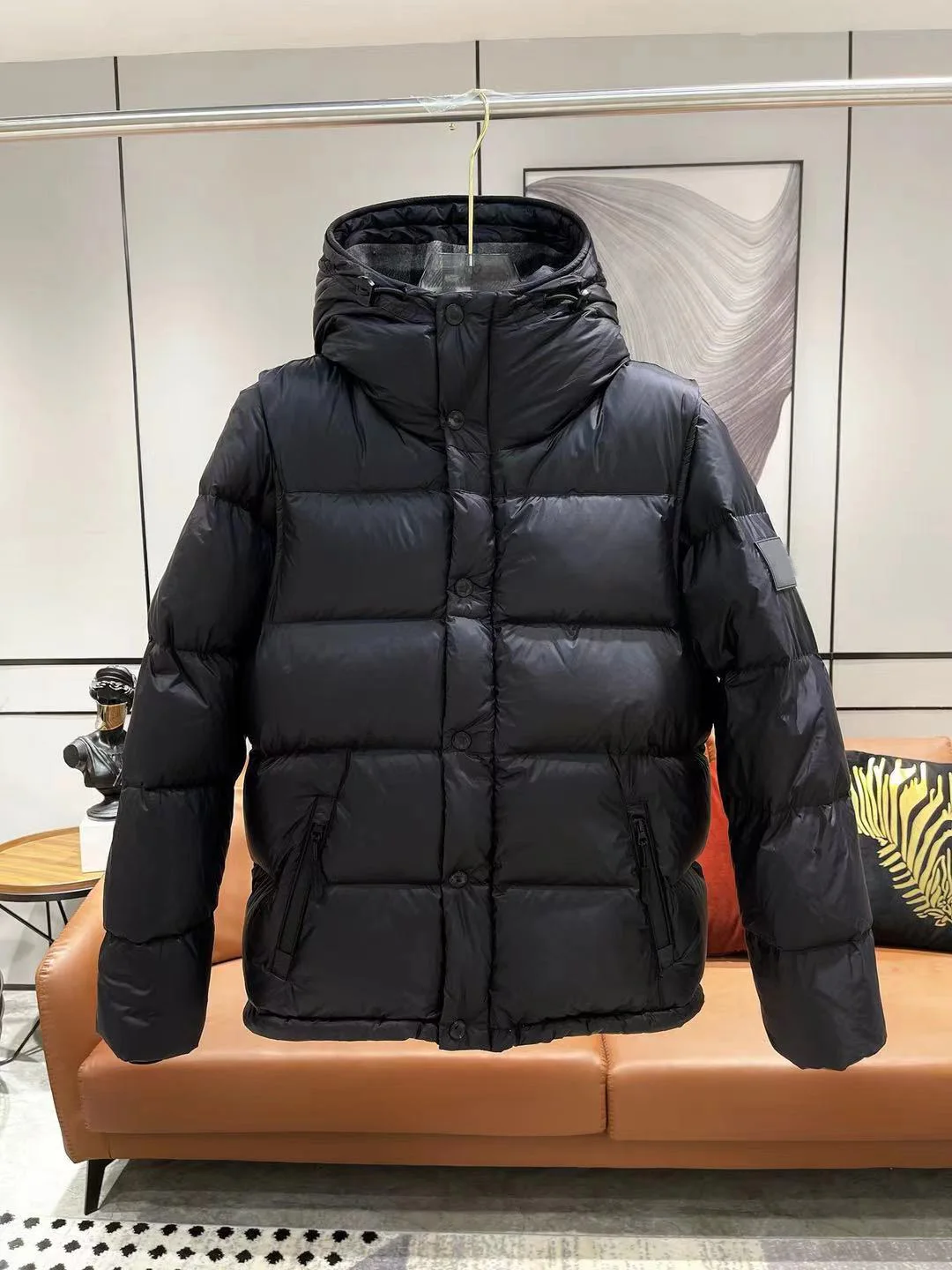 

Новый Зимний пуховик, мужская куртка, жилет, два топа.