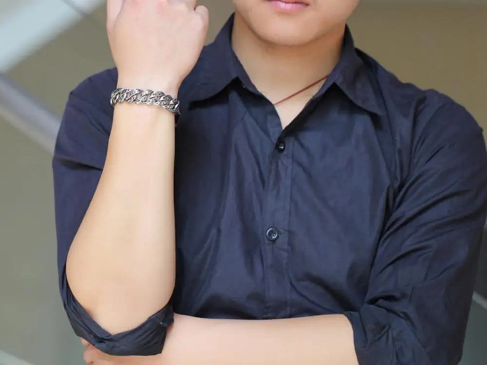 

Rose pattern stainless steel vintage men's bracelet with black gem stainless steel bracelet