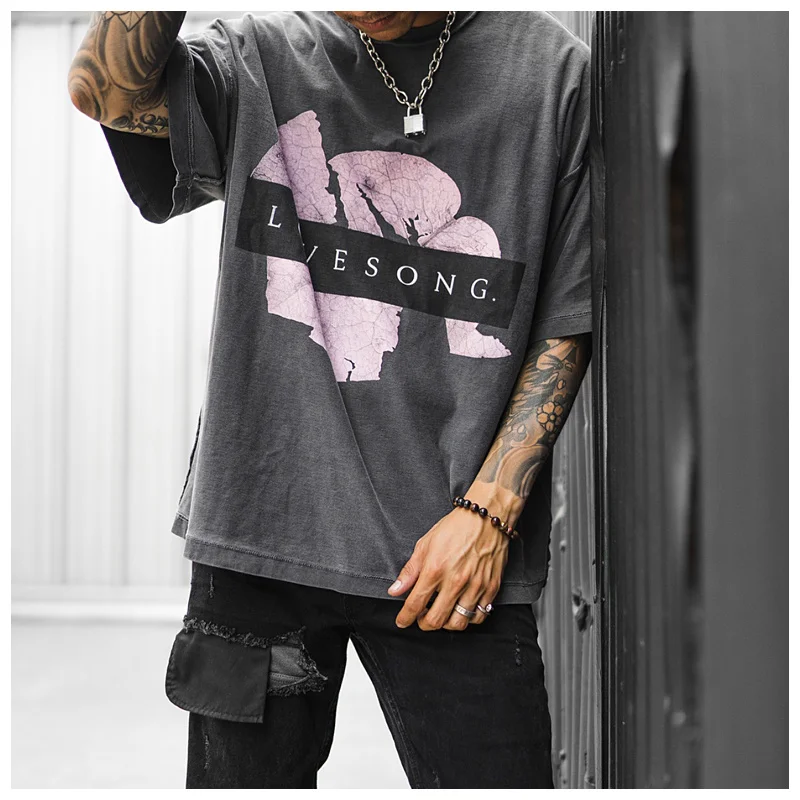 

Футболка с коротким рукавом для мужчин и женщин в японском уличном стиле с принтом люка порочного сердца в стиле ретро