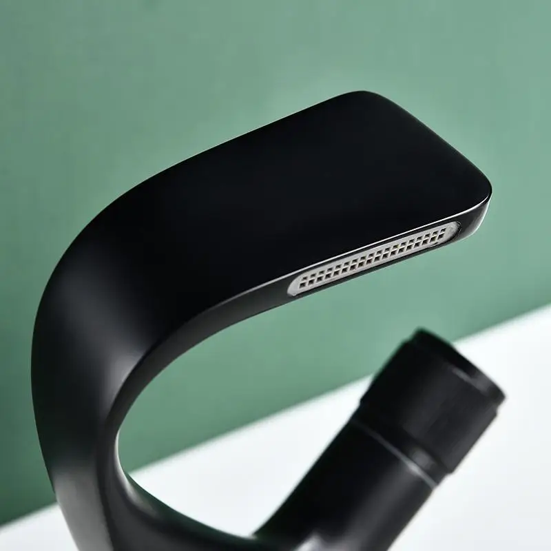 Черный кран для ванной комнаты смесители раковины смеситель горячей и холодной