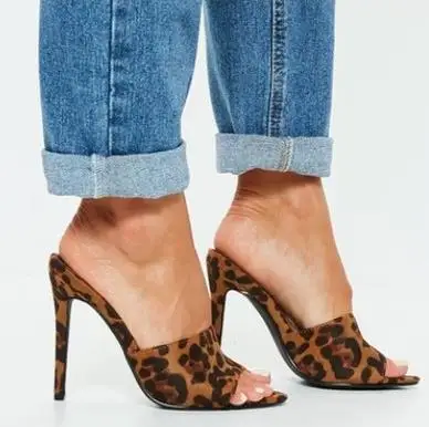 

2020 season high-heeled sandals