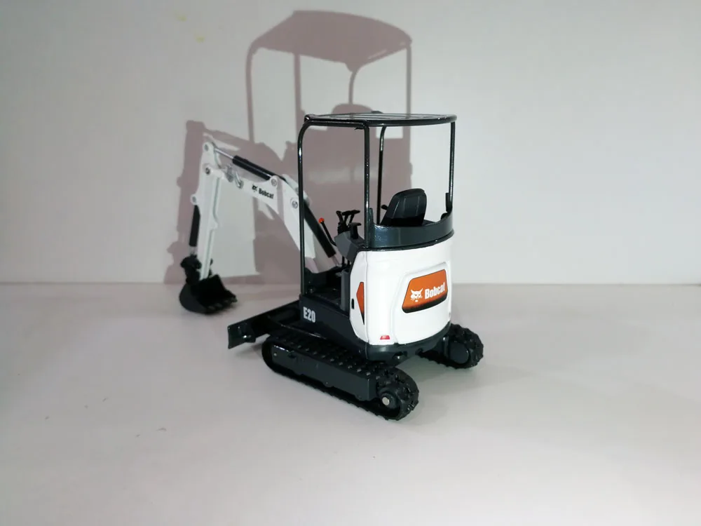 Компактный экскаватор американской версии UH8106 1:25 Bobcat E20 с навесом|toys antique|caterpillar