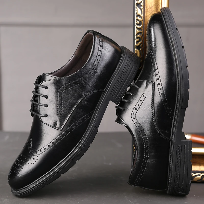 

New high-end men's high-quality cowhide shoes, British Bullock carved dress shoes, fashionable business banquet men's shoes