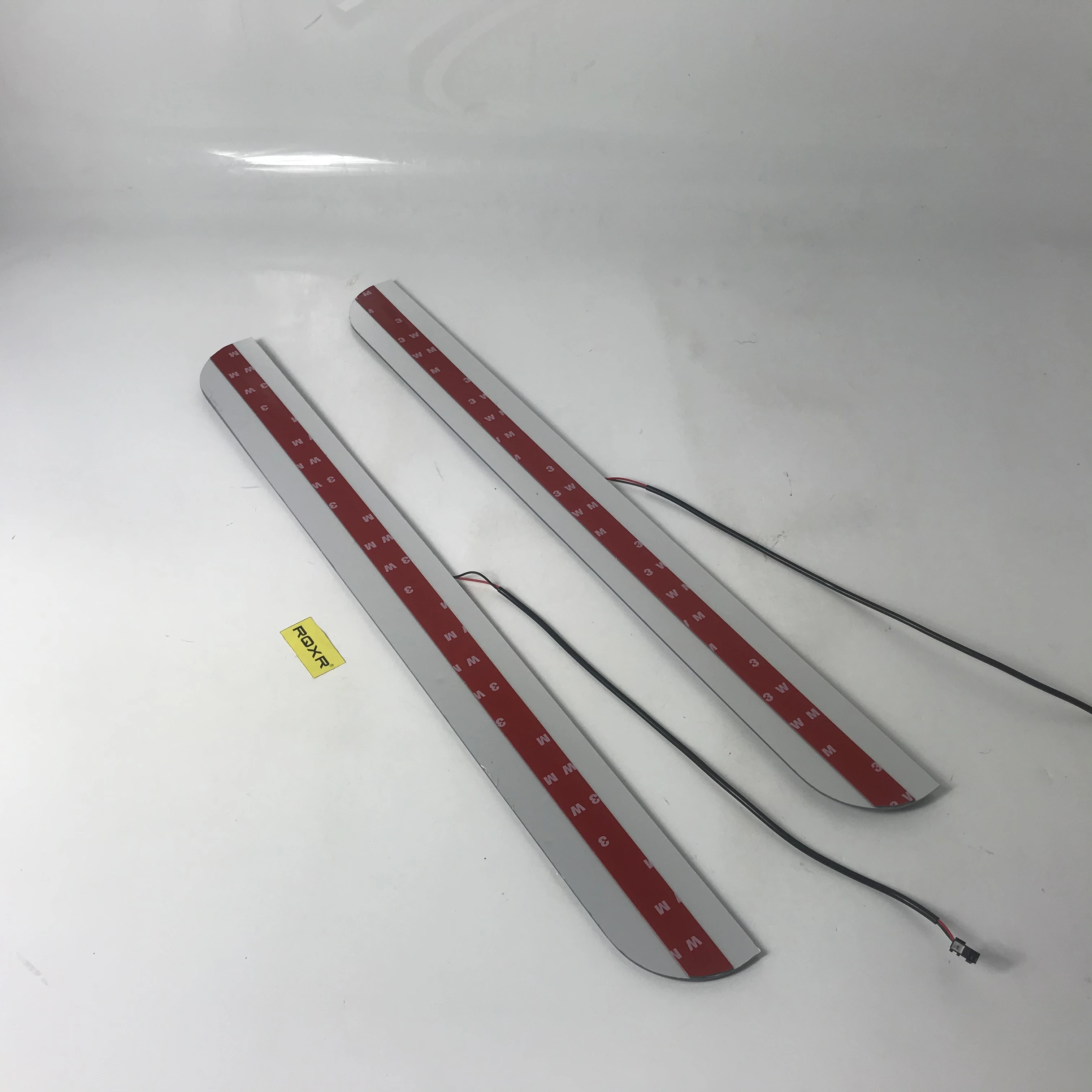 

RQXR led moving door scuff for Toyota sequoia dynamic sill plate flat lining overlay flow/fixed light