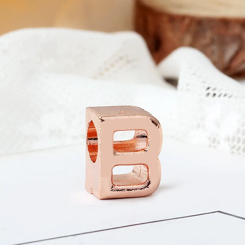 Подвески в виде надписи розовое золото бриллиантовые бусы с алфавитом подходят