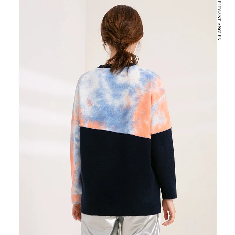 

The wind art printing and dyeing splicing asymmetric knitting a sweater