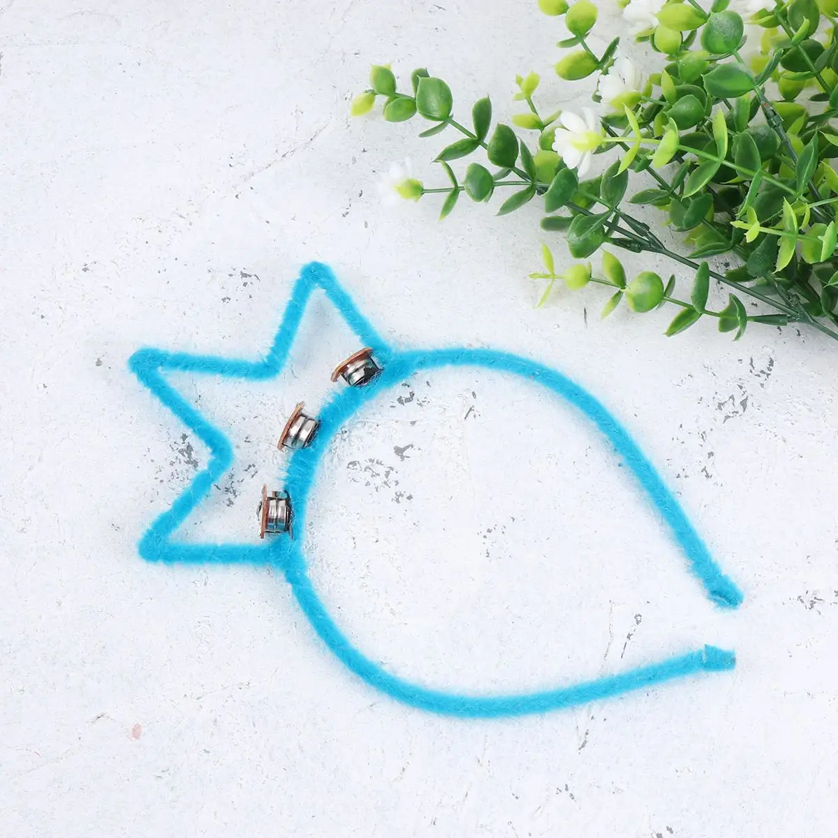 1pc Plush Crown Headband LED Hair Hoop Birthday Party Favors Accessories for Girls (Blue) |