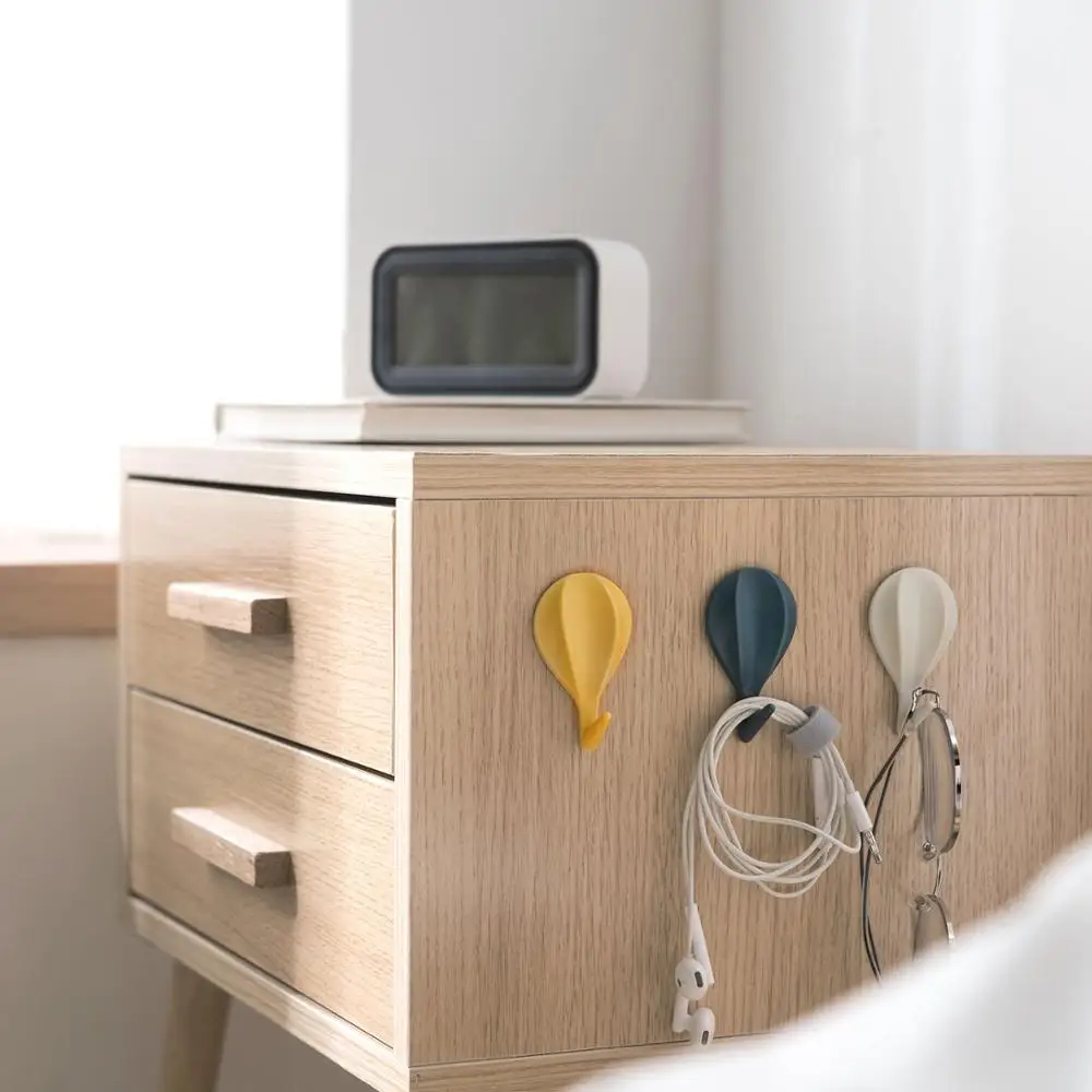 

Cute Hooks Housekeeper for Home Strong Self Adhesive Door Wall Hangers Hooks for Kitchen Bathroom Storage Key Holder