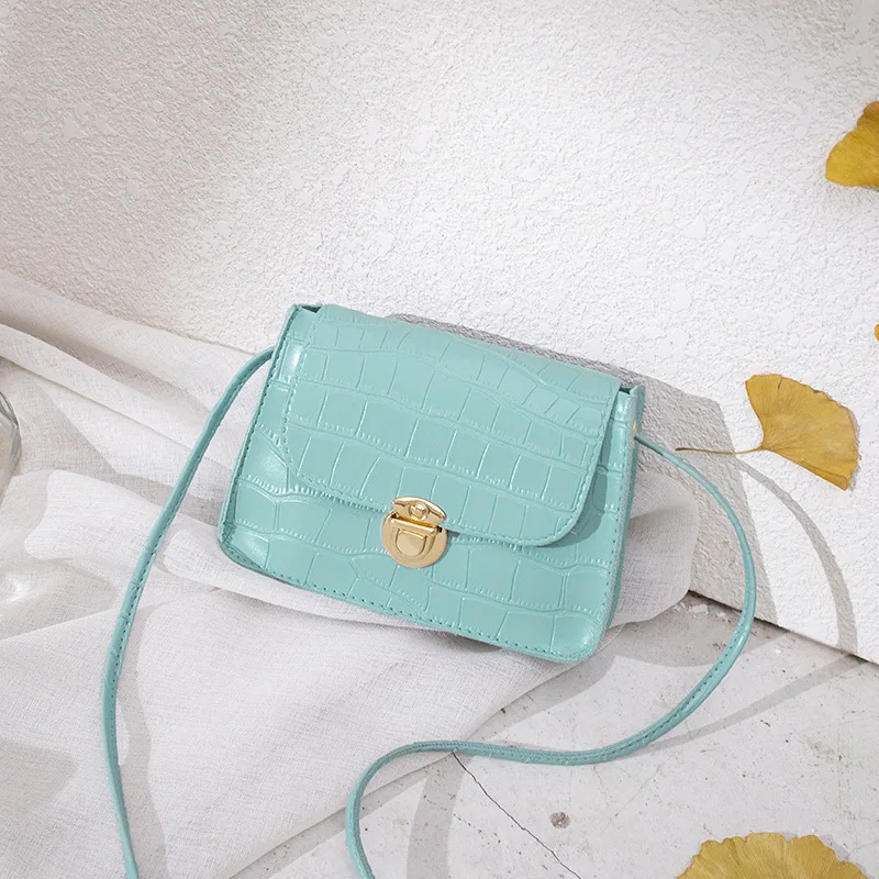 

2021 New Bag Female Korean Version Ladies Fashion Mobile Phone Bag Shoulder Diagonal Crocodile Pattern Chain Small Square Bag