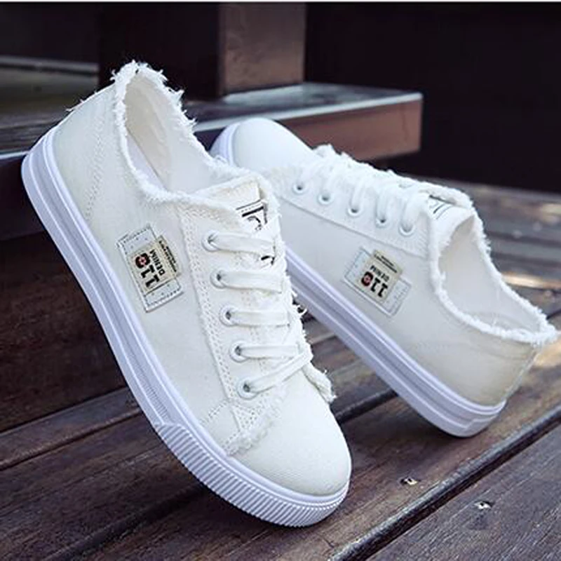 Женские парусиновые кроссовки на плоской подошве Белые Повседневные с низким