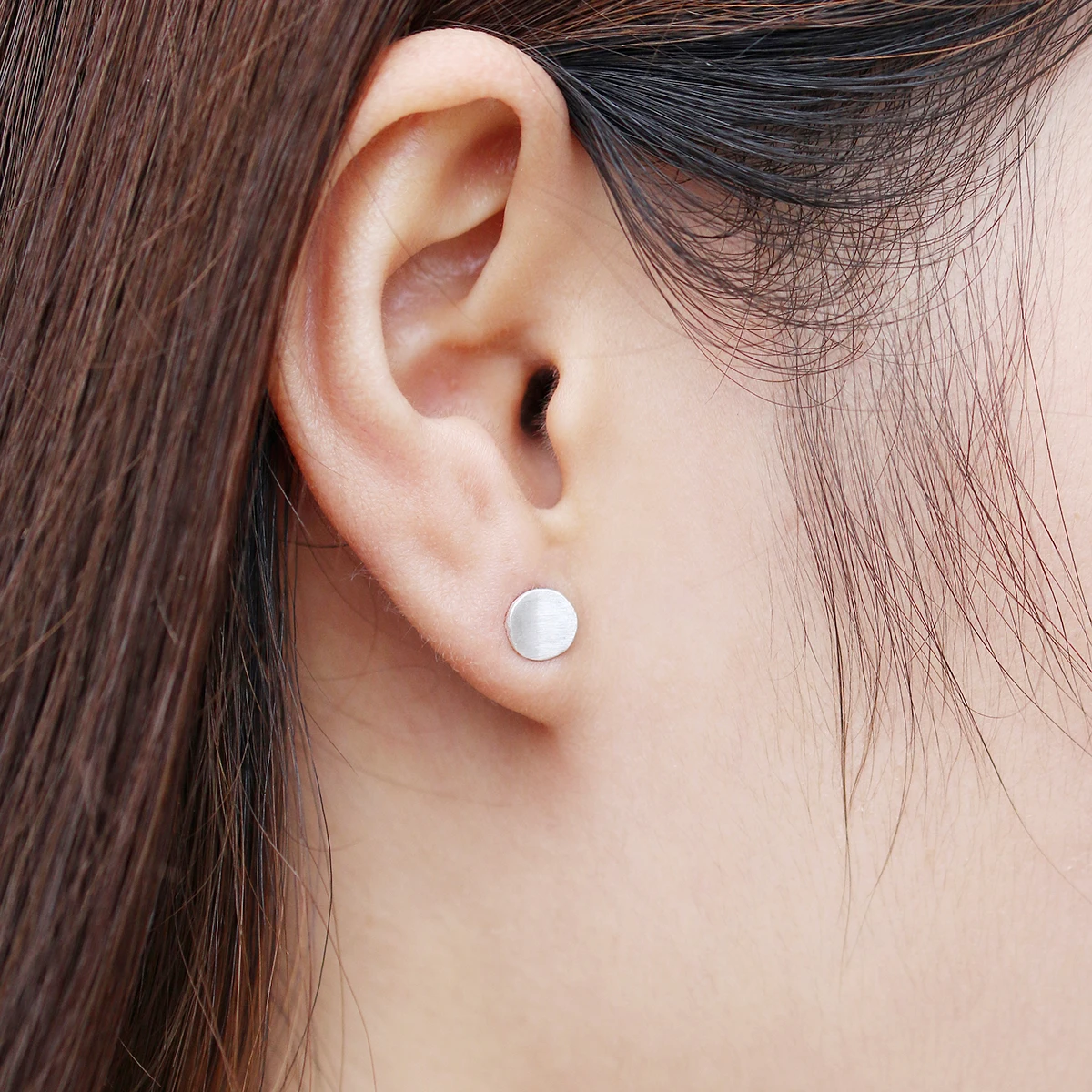 Женские матовые серьги-гвоздики Oly2u круглые серьги с геометрическим рисунком