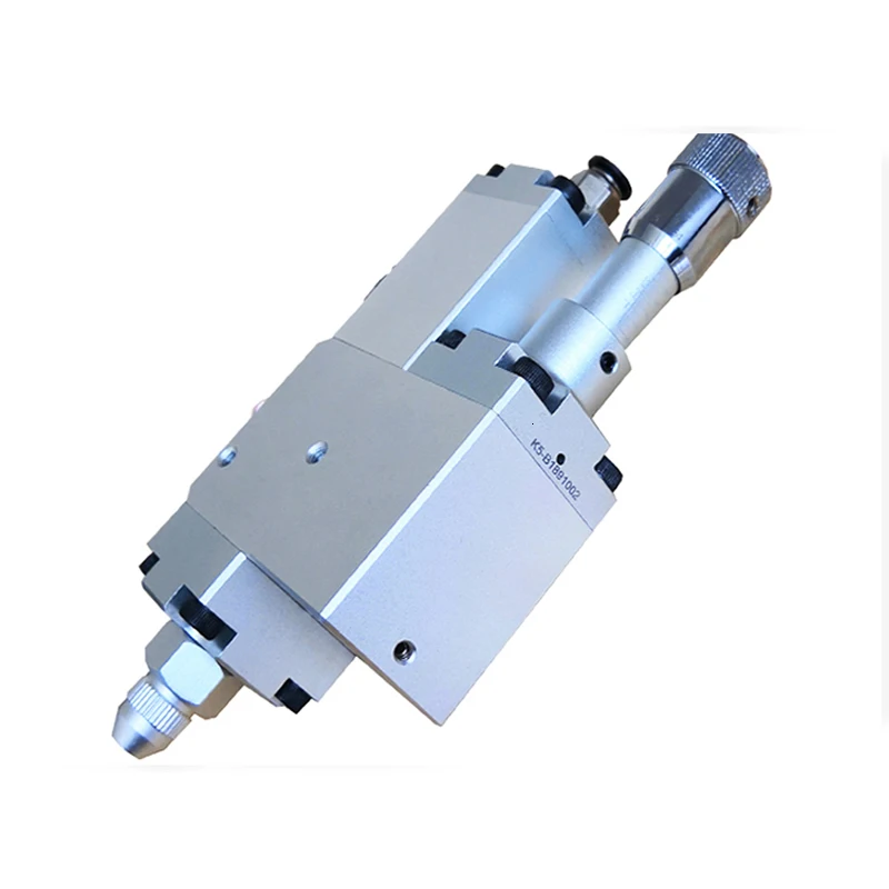 Одноштучный дозировочный клапан для масла с микрометром и пневматической смазочной пистолетом.