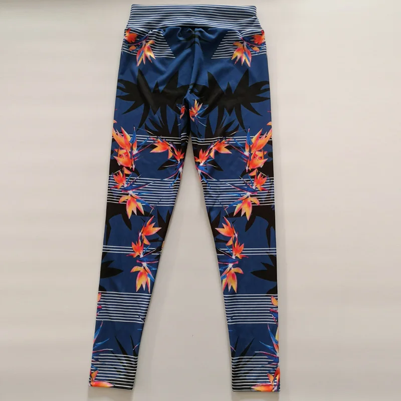Леггинсы женские компрессионные с высокой талией и принтом листьев |