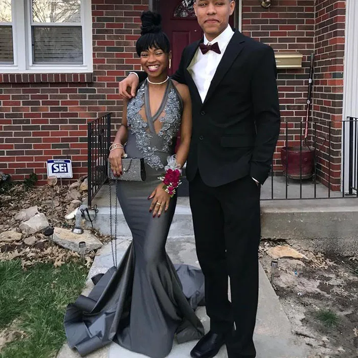 

2020 Dark Gray Deep V Neck Mermaid Prom Dresses Sweep Train Black Girls Evening Party Dresses Graduation Dresses