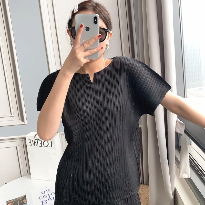 

LANMREM 2021 Autumn And Spring Round-neck Short Sleeve Loose Pleated T-shirt For Women Casual All-match Black Top 2A2887