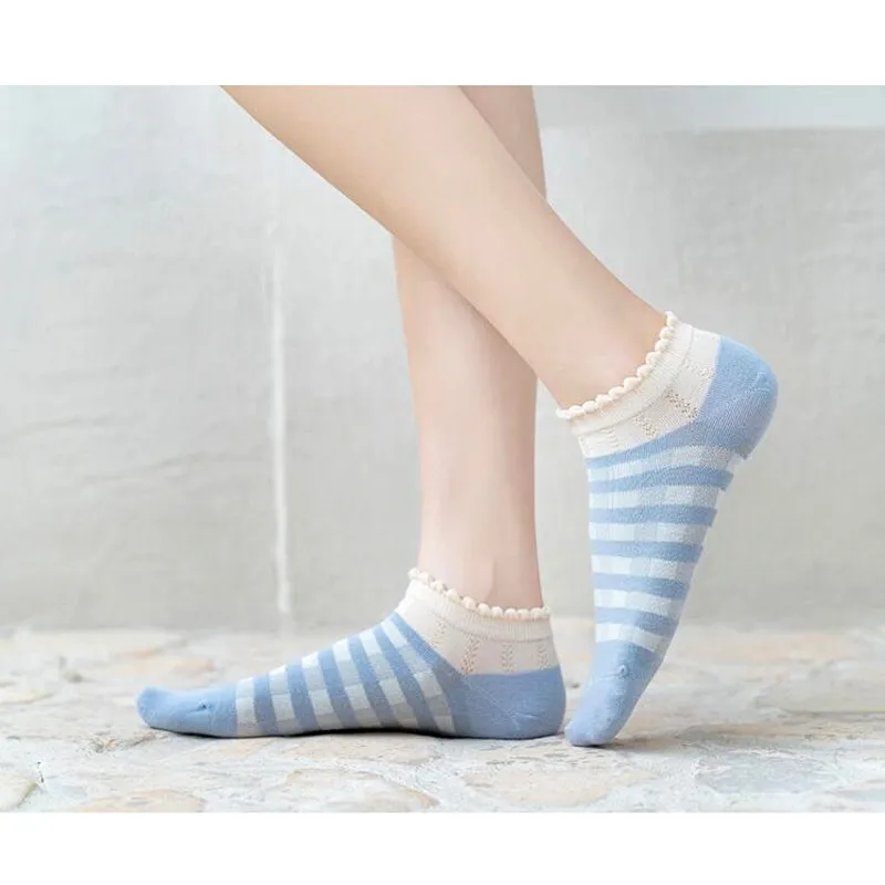 

Dreamlikelin Spring Summer Female Cute Flower Cotton Socks Japanese Style Plaid Low Cut Socks for Girls