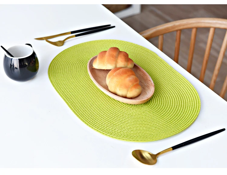 Посылка: набор из 4 полипропиленовых теплоизоляционных нескользящих салфеток