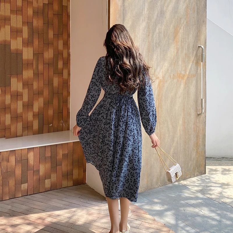 

VICONE Blue gray thin temperament floral loose dress girl