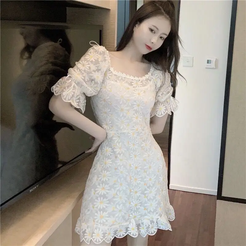 Летнее платье 2021 стиль Новинка В стиле ретро кружевная вышивка из двух частей