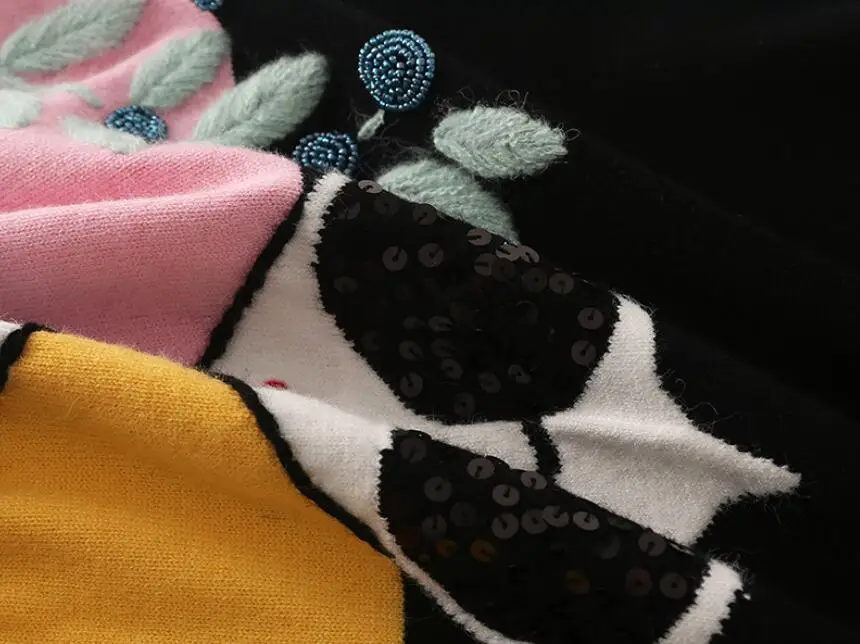 

2020 Autumn Winter Contrast Striped Sleeve Embroidery Leaves Beaded Sequins Sunglasses Girls Sweater female pullover p2043