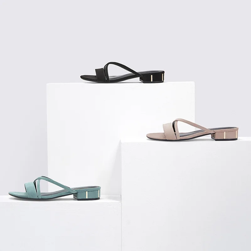 Новинка Популярная кожаная женская обувь Повседневные пляжные уличные