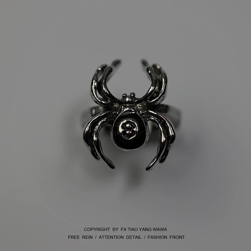 

Spider black ring
