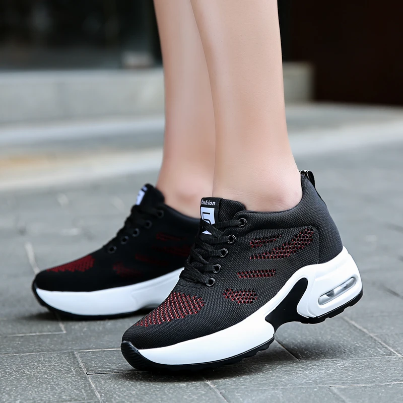 Кроссовки женские прогулочные дышащие сетчатые на платформе 9 см белые летняя