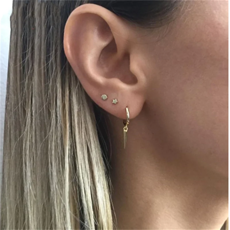 

Geometric Rivet Gold/Silver/Rose Gold Color Small Hoop Earrings for Women Punk Spike Circle Earrings Wholesale