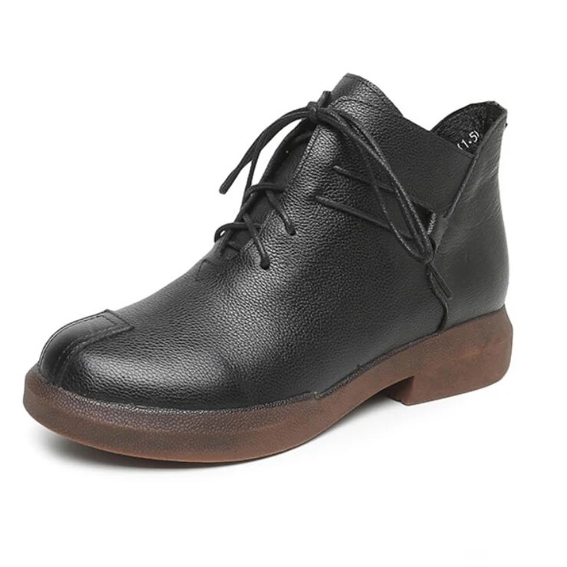 Женские ботинки из натуральной кожи на меху со шнуровкой и круглым носком