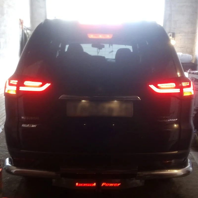 Задний светодиодный фонарь в сборе для Mitsubishi Pajero / Montero Sport 2011 ~ 2019 стоп сигнал