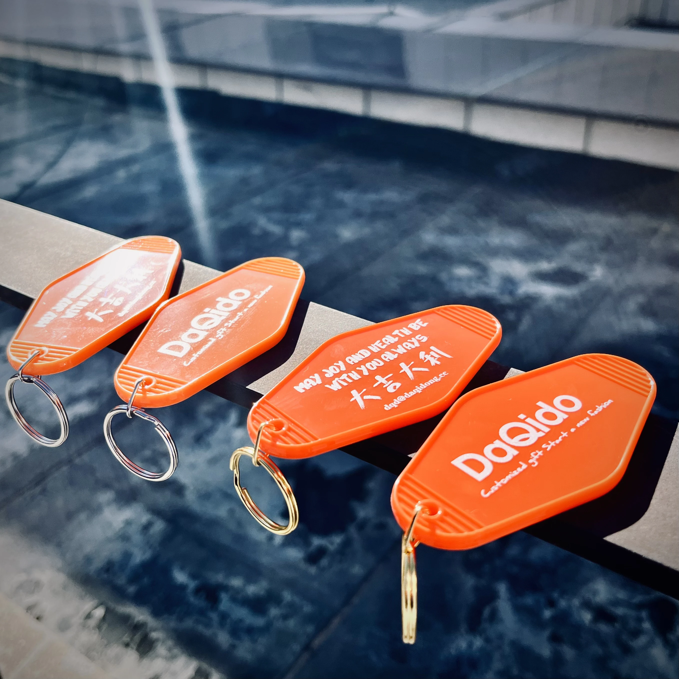 

Акриловый брелок на заказ