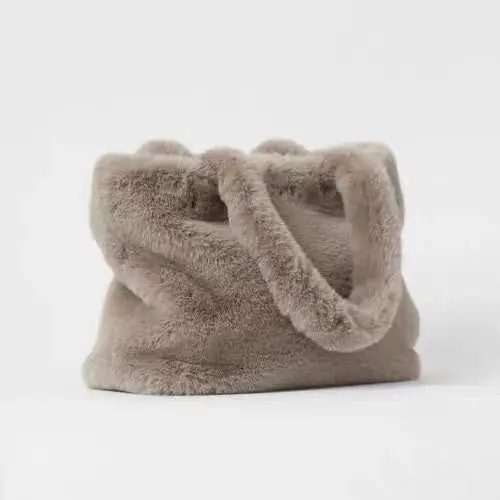 Сумка женская из искусственного меха модный утепленный вместительный пушистый