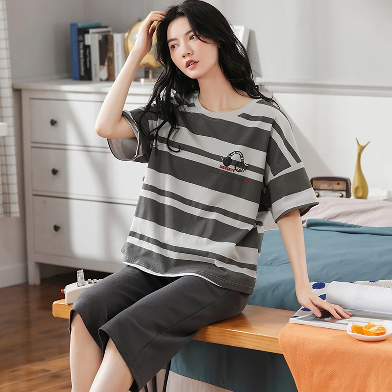 

Летний пижамный комплект, Модная хлопковая одежда для сна в полоску с мультяшным принтом, женская Свободная Повседневная серая Домашняя од...