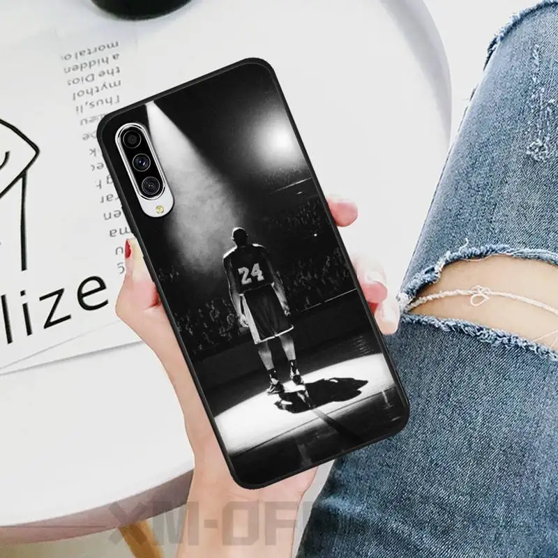 Мягкий черный чехол для телефона с изображением баскетбольного игрока Коби