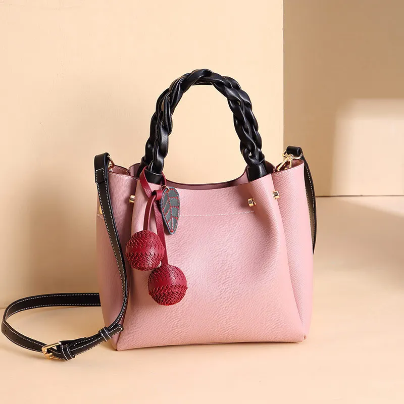 Женская сумка-мешок с украшением в виде вишни вместительная шикарная мягкая