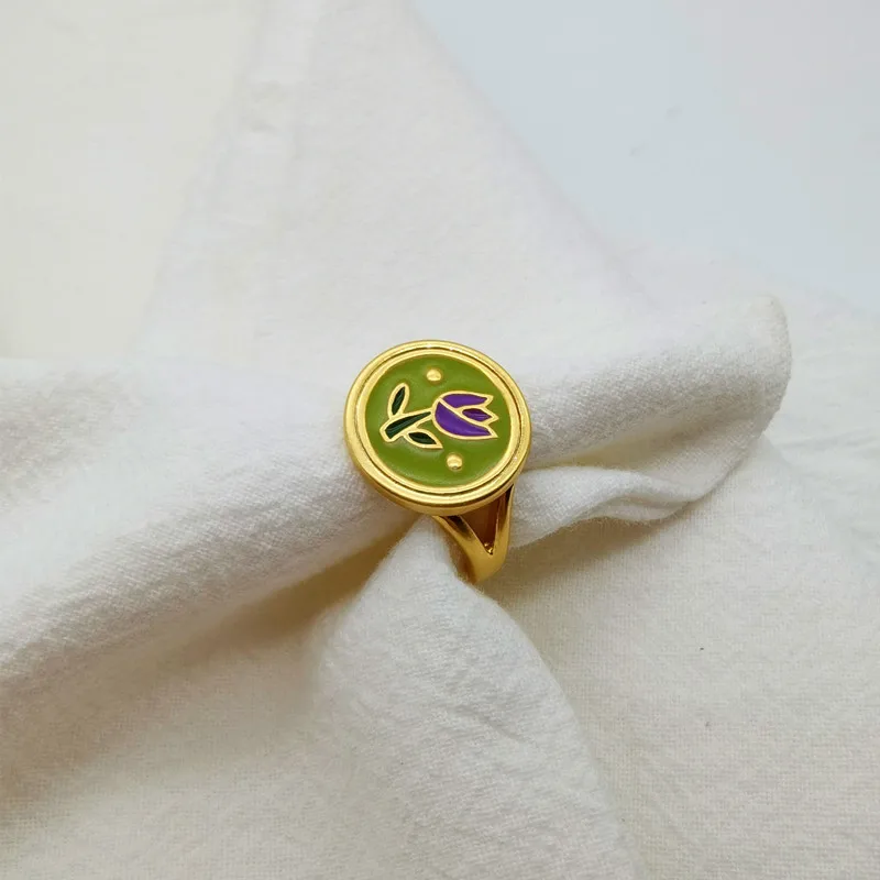 

European and American French retro temperament ring female enamel tulip dark green palace brass opening adjustable ring