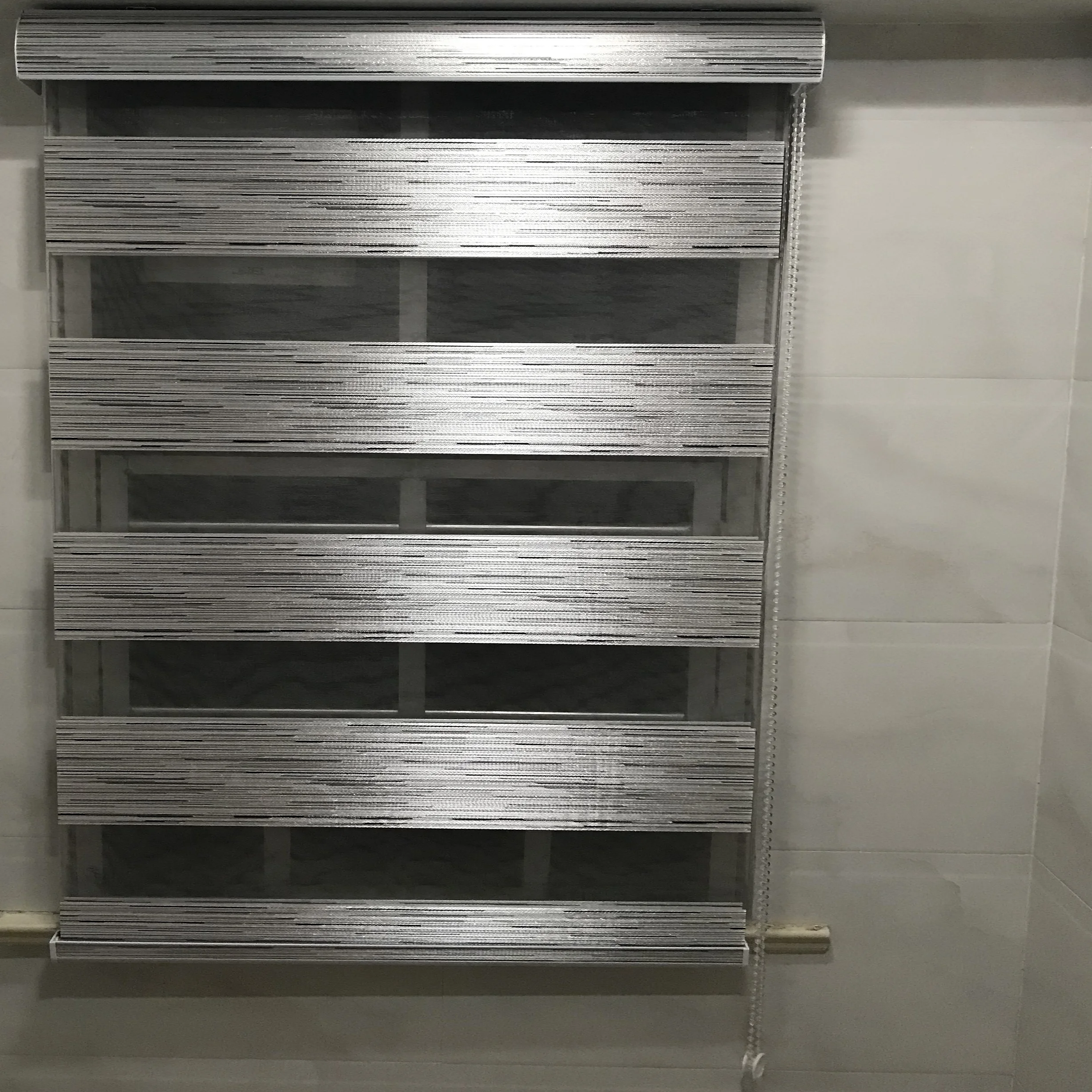 Высокое качество зебровые жалюзи дневной и ночной режимы рулонные шторы для окон