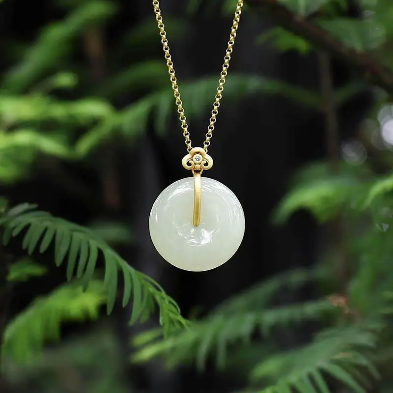 

[Cloud Moon] Natural Hetian Jade Peace Buckle White Jade Ladies Pendant 925 Sterling Silver Jade Silver Necklace