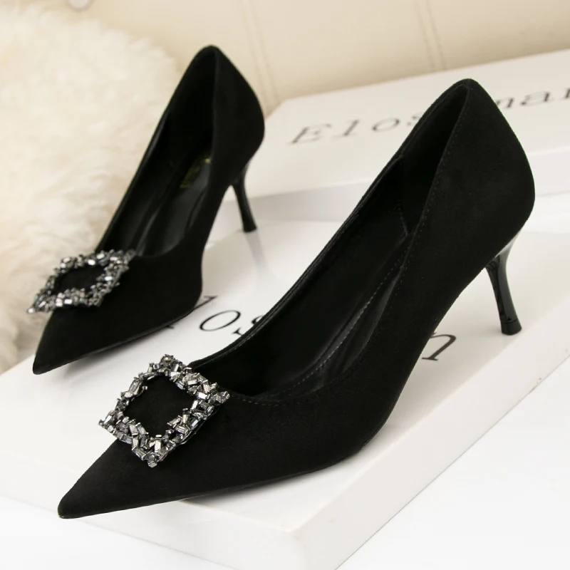 

Fashion Women Pumps 2021 New Transparent Crystal High Heels Sexy Pointed Toe Slip-on Wedding Party Shoes for Lady Plus Size