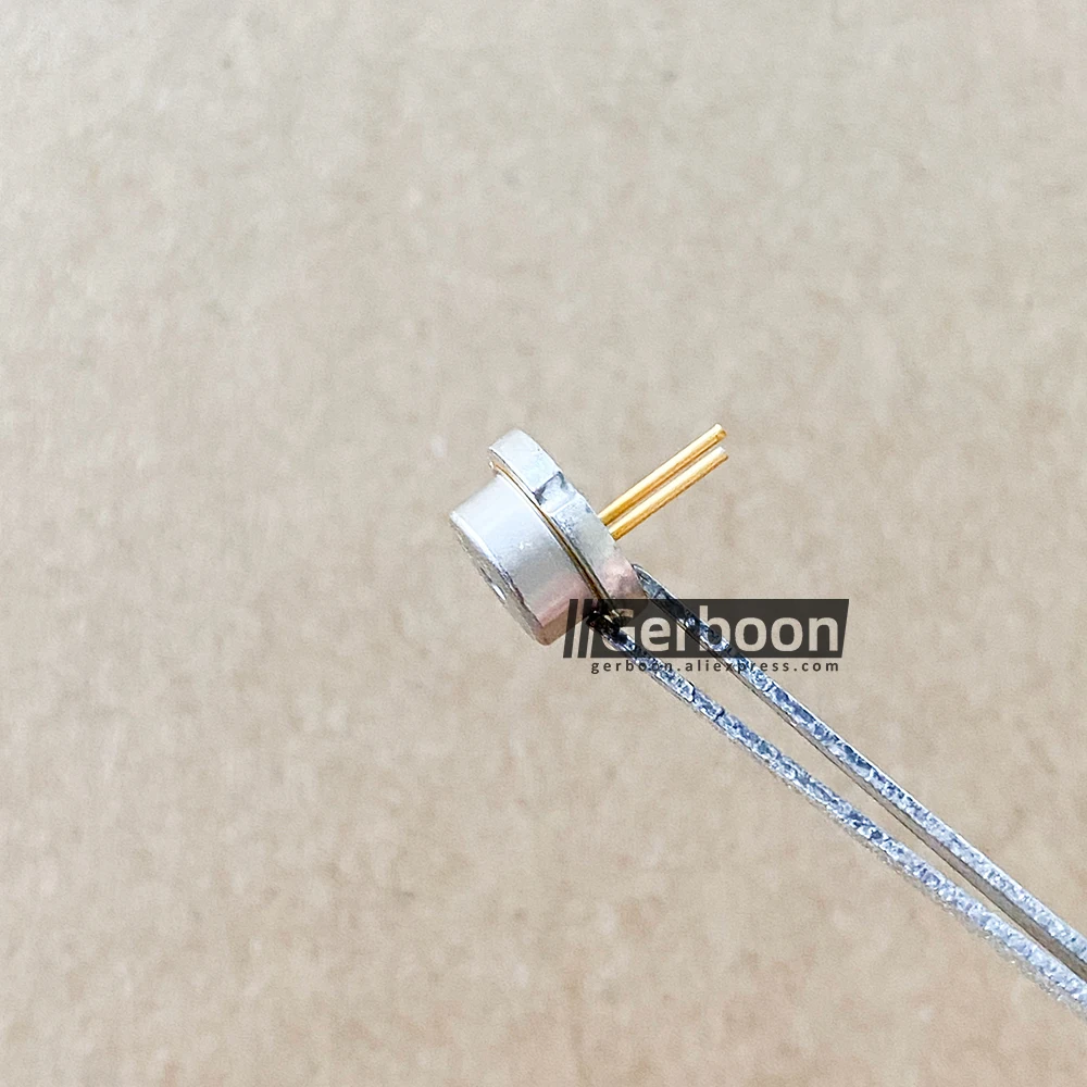 

Nichia NUGM03 NUGM03T 1000 нм 1 Вт мВт зеленый лазерный диод высокой мощности LD TO5 9 мм посылка