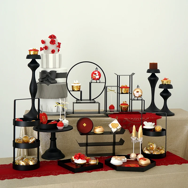 

Black Cake Stands for Wedding Metal Cupcakes Plates Home Tableware Dessert Tray Birthday Cake Plates Cake Decorating Tools Set