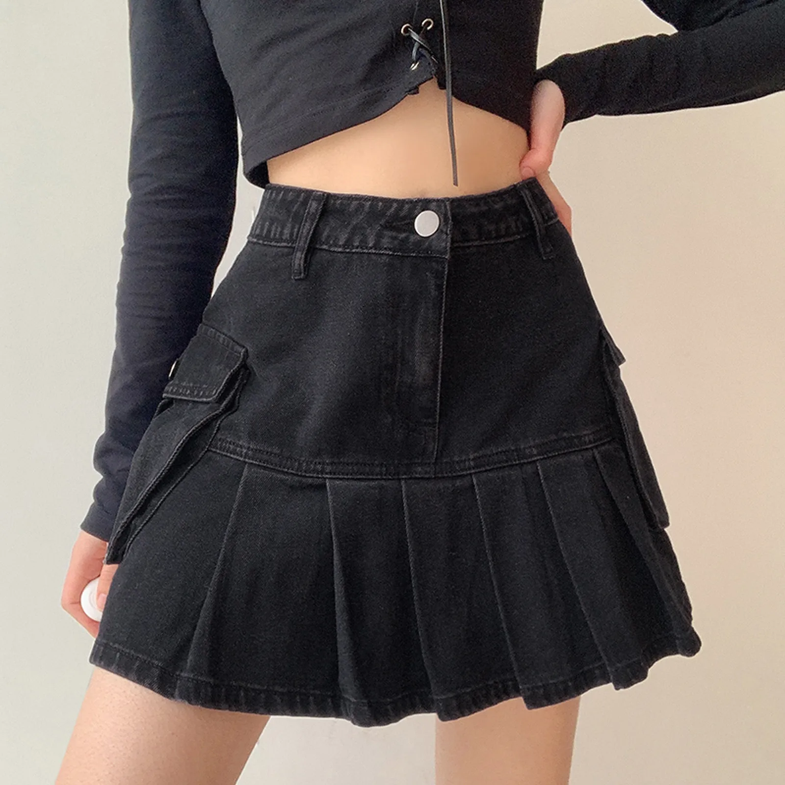

High Waist Jean Skirts Aesthetics Black Denim Pleated Skirts with Big Pockets Punk Style E-girl Outfits