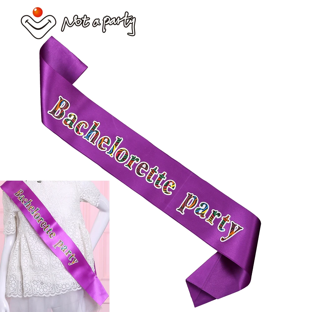 Фиолетовой ленточкой материал с принтом зебры надписью &quotBride to be&quot створки