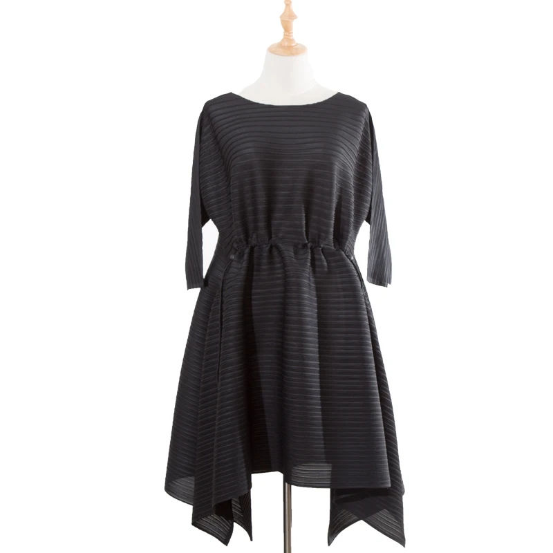 Женское длинное плиссированное платье трапеция miяка свободное облегающее