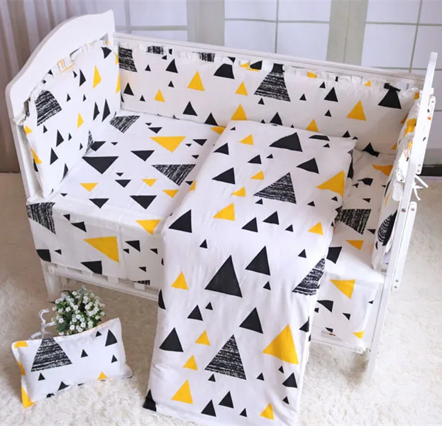 

Комплект постельного белья из 100% хлопка с разноцветными треугольниками, 6 шт.